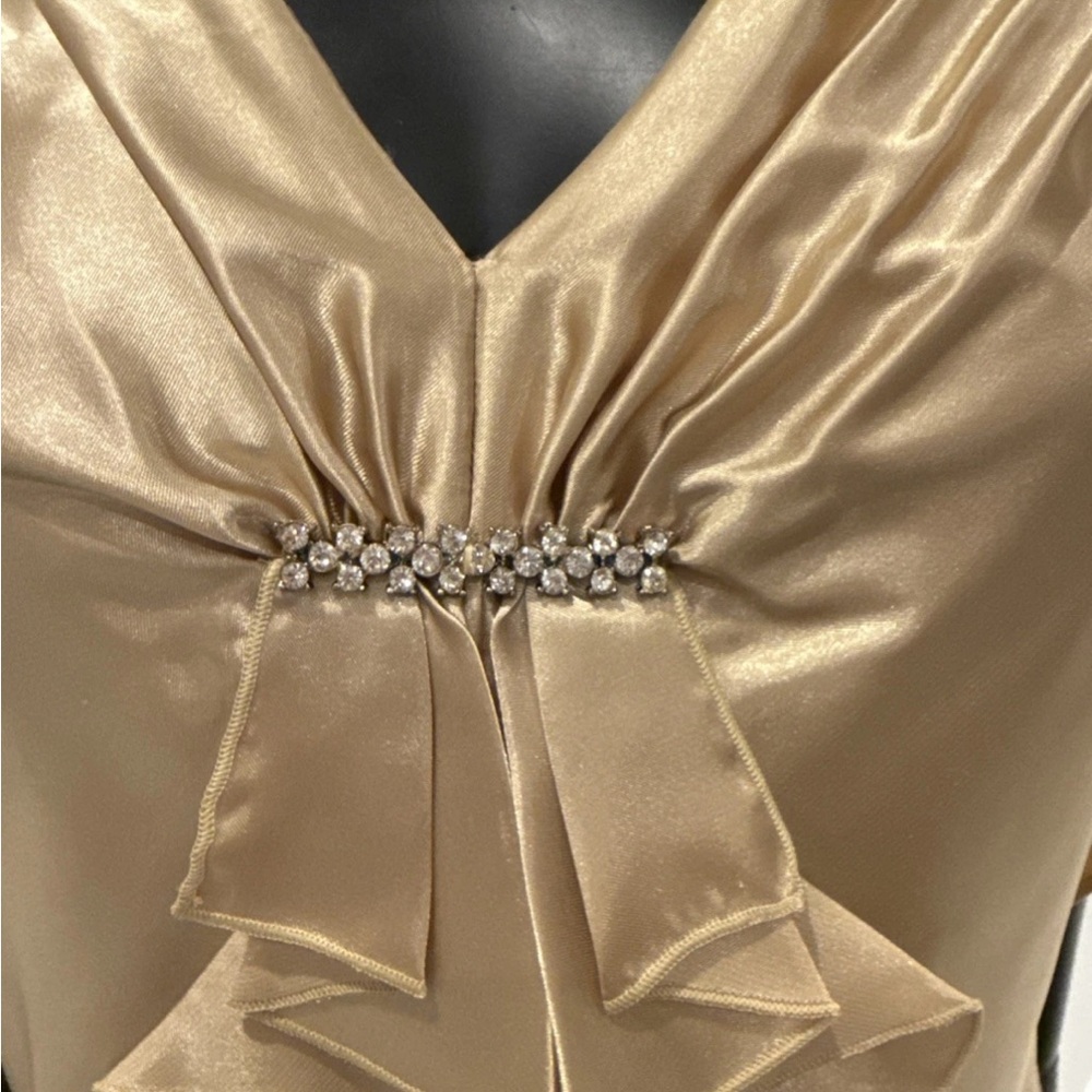 Another Thyme Gold Metallic Satin Portrait Neck Line Flutter Sleeves Size 8 - Picture 4 of 7
